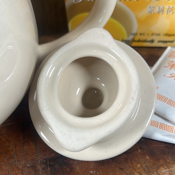 Tea Pot Keep Calm & Drink Tea 5 Cup Capacity Tea Serving Pot Hot Drink Server - Picture 7 of 15